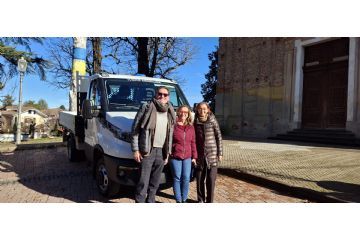 Comune di Ceresole d’Alba: arrivato il nuovo autocarro con gru grazie ai Fondi di Coesione della Regione Piemonte